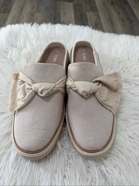 TOMS Women's Cream Knot-Detail Slip-On Flats Size 11